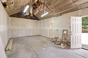 6104 NE Willow St, Portland, OR 97213 - Photo 31