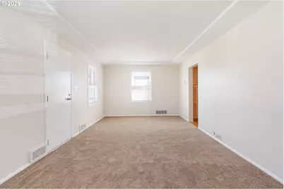 6104 NE Willow St, Portland, OR 97213 - Photo 9