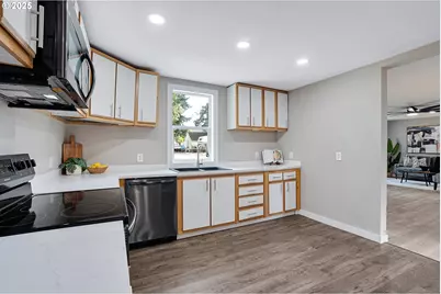 604 Holmes Ln, Oregon City, OR 97045 - Photo 13