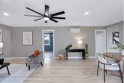 604 Holmes Ln, Oregon City, OR 97045 - Photo 5