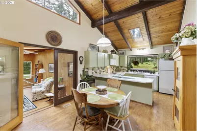 32575 NE Poison Oak Ln, Newberg, OR 97132 - Photo 13