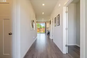 235 Walnut St, Mount Angel, OR 97362 - Photo 3