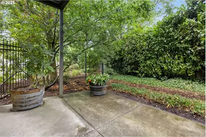 347 Rustic Pl #1, Eugene, OR 97401 - Photo 37