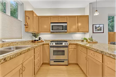 347 Rustic Pl #1, Eugene, OR 97401 - Photo 11