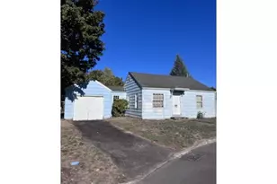 1822 NE Walnut Ave, Wood Village, OR 97060 - Photo 3
