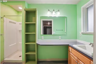 414 N 2nd St, Jefferson, OR 97352 - Photo 27