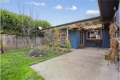 414 N 2nd St, Jefferson, OR 97352 - Photo 35