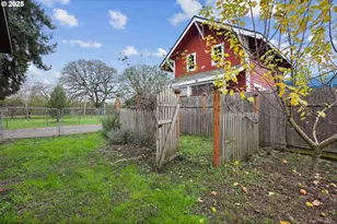 414 N 2nd St, Jefferson, OR 97352 - Photo 41