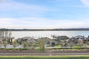 6903 SE Riverside Dr, Vancouver, WA 98664 - Photo 5