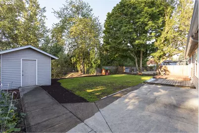 9705 NE Burton Rd, Vancouver, WA 98662 - Photo 33
