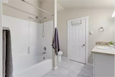 9705 NE Burton Rd, Vancouver, WA 98662 - Photo 21