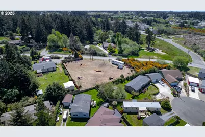 87693 Bill Creek Ln, Bandon, OR 97411 - Photo 9