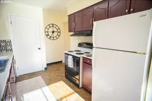 118 E 38th St, Vancouver, WA 98663 - Photo 9