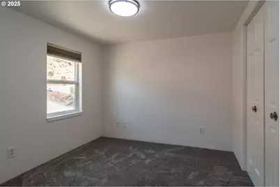 866 NE Walnut St, Roseburg, OR 97470 - Photo 25
