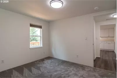 866 NE Walnut St, Roseburg, OR 97470 - Photo 21