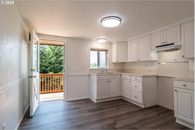 866 NE Walnut St, Roseburg, OR 97470 - Photo 33