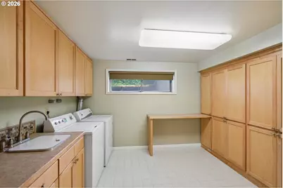 7600 SW Northvale Way, Portland, OR 97225 - Photo 41