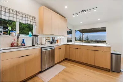 520 Columbia St, Cathlamet, WA 98612 - Photo 17