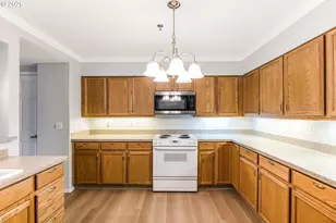 15530 NE Knott St, Portland, OR 97230 - Photo 13