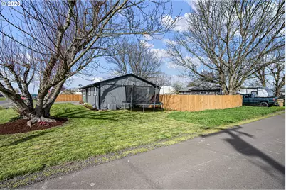 86 E 2nd St, Halsey, OR 97348 - Photo 3