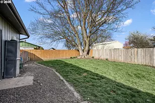 86 E 2nd St, Halsey, OR 97348 - Photo 31