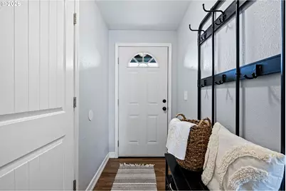 86 E 2nd St, Halsey, OR 97348 - Photo 5