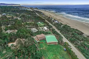 11910 NW Thompson St, Seal Rock, OR 97376 - Photo 5