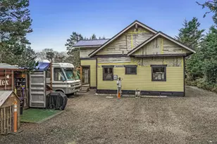11910 NW Thompson St, Seal Rock, OR 97376 - Photo 7