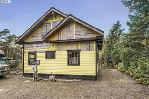 11910 NW Thompson St, Seal Rock, OR 97376 - Photo 13