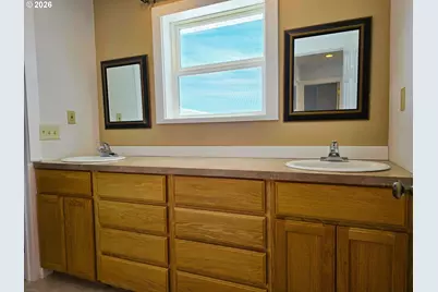 337 S County Rd, Wamic, OR 97063 - Photo 21