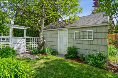 4228 NE Simpson St, Portland, OR 97218 - Photo 33