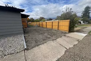 911 Division Ave, La Grande, OR 97850 - Photo 37