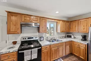 64274 Saddler Rd, Coos Bay, OR 97420 - Photo 7