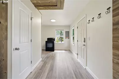 2025 Trade St SE, Salem, OR 97301 - Photo 9