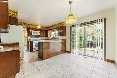 14344 NE Fremont Ct, Portland, OR 97230 - Photo 17