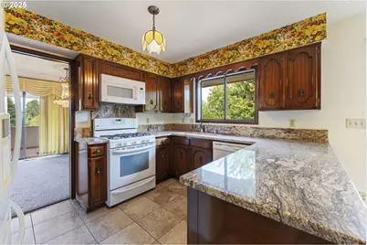 14344 NE Fremont Ct, Portland, OR 97230 - Photo 13