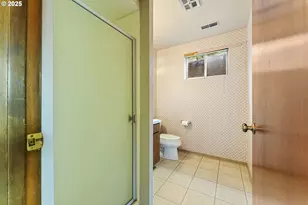 14344 NE Fremont Ct, Portland, OR 97230 - Photo 33