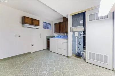 14344 NE Fremont Ct, Portland, OR 97230 - Photo 35