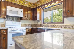 14344 NE Fremont Ct, Portland, OR 97230 - Photo 15