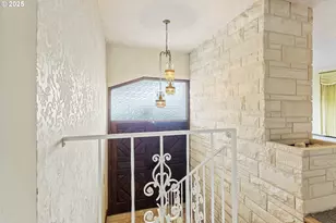 14344 NE Fremont Ct, Portland, OR 97230 - Photo 3