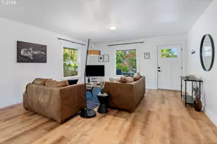 607 Cascade Ave, Hood River, OR 97031 - Photo 5