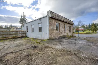 452 SE Main St, Willamina, OR 97396 - Photo 27