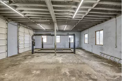 452 SE Main St, Willamina, OR 97396 - Photo 15