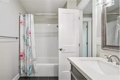 10214 NW 11th Ave, Vancouver, WA 98685 - Photo 17