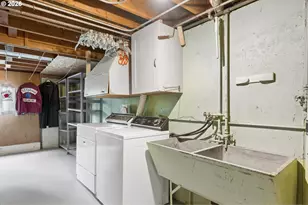 2833 NE 89th Ave, Portland, OR 97220 - Photo 41