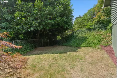 2833 NE 89th Ave, Portland, OR 97220 - Photo 9