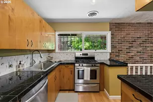2833 NE 89th Ave, Portland, OR 97220 - Photo 11