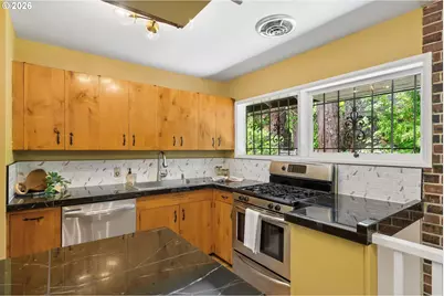 2833 NE 89th Ave, Portland, OR 97220 - Photo 15