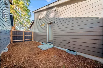 12306 Meadowlawn Dr, Oregon City, OR 97045 - Photo 27