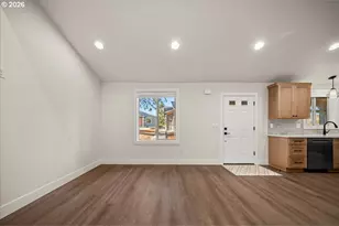 12306 Meadowlawn Dr, Oregon City, OR 97045 - Photo 7